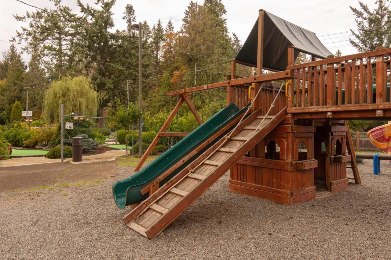 Riverside Resort & Rv Park Qualicum Beach Extérieur photo