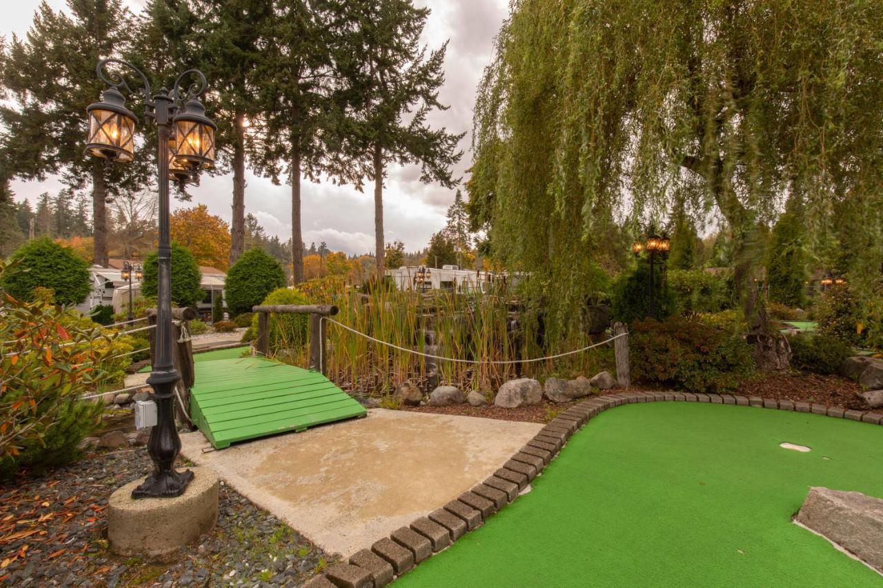 Riverside Resort & Rv Park Qualicum Beach Extérieur photo